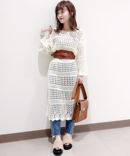 archives（アルシーヴ）の「カギ針編みロングカーディガン（カーディガン/ボレロ・レディース・レンガ/アイボリー/ブラック・MEDIUM）」の2枚目の写真