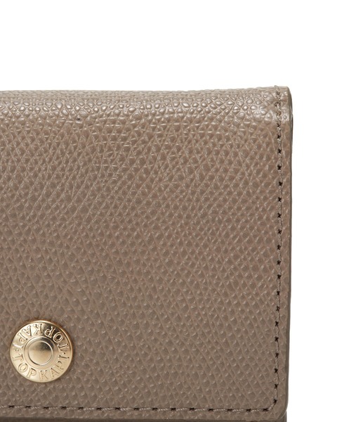 TOPKAPI（トプカピ）の「COLORATO［コロラート］角シボ型押し・三つ折りミニ財布（財布・レディース・ネイビー/ピンク/オレンジ/ミント/ブルーグレー/キャメル/ライトピンク/グレイッシュベージュ/レモンイエロー/ブラウン/グレー/ブラック/ライトカーキ・FREE）」の15枚目の写真