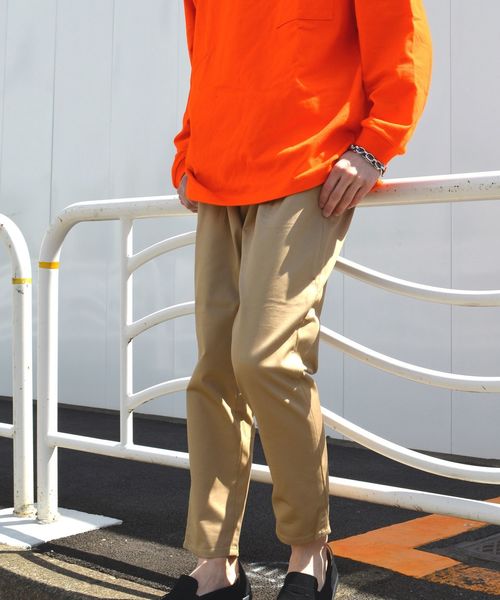SHIPS(シップス)の「SU: クールマックス ツイルワンタックパンツ(その他パンツ・メンズ・ブラック/ベージュ/ネイビー/オリーブ・LARGE/MEDIUM/SMALL/X-LARGE)」の2枚目の写真