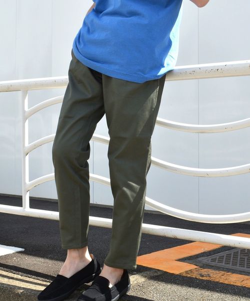 SHIPS(シップス)の「SU: クールマックス ツイルワンタックパンツ(その他パンツ・メンズ・ブラック/ベージュ/ネイビー/オリーブ・LARGE/MEDIUM/SMALL/X-LARGE)」の3枚目の写真