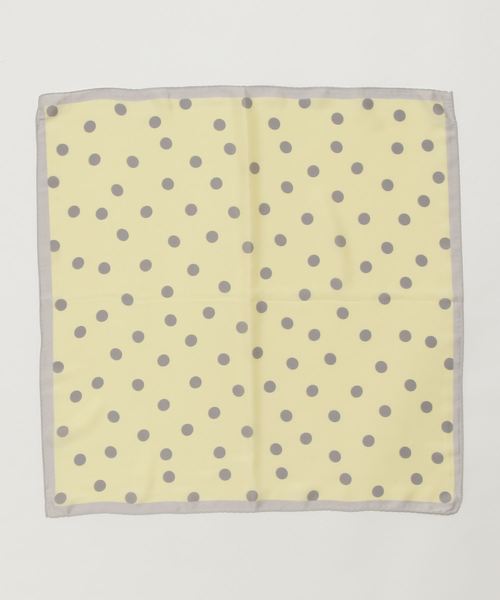 merlot plus(メルロープリュス)の「ドット柄バンダナ6210(ストール/ショール・レディース・ホワイト/イエロー/ピンク/ネイビー・FREE)」の1枚目の写真