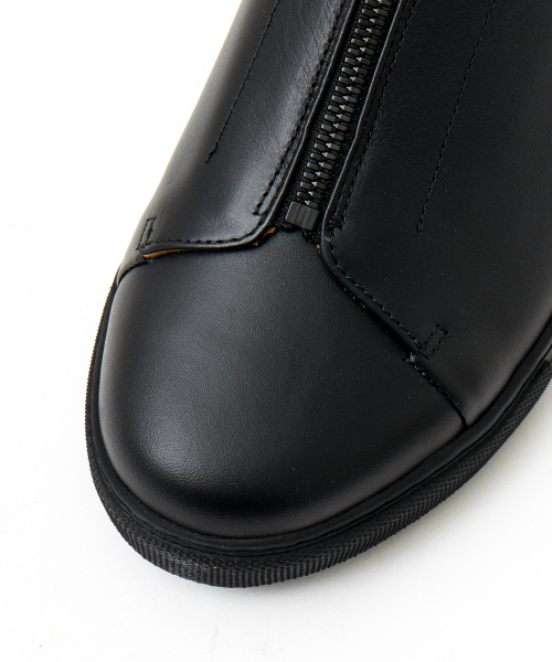 PAIRS IN PARIS（ペアーズインパリス）の「【ABAHOUSE×PAIRS IN PARIS/別注】ジップスリッポン（スニーカー・メンズ・アイボリー/ブラック・40/41/42）」の8枚目の写真