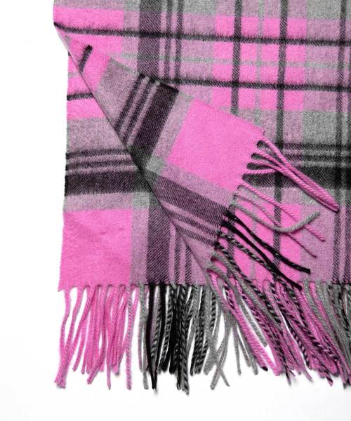 Johnstons of Elgin（ジョンストンズオブエルガン）の「Johnstons チェックストール/AU2962（ストール/ショール・レディース・ピンク・FREE）」の3枚目の写真