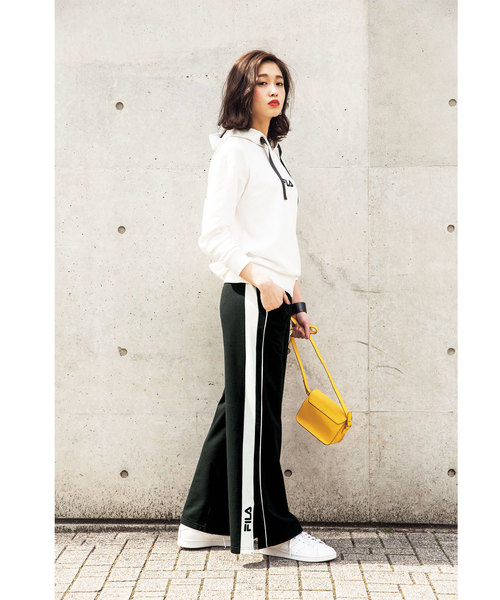 FILA（フィラ）の「＜ＦＩＬＡ＞サイドライン裏毛ワイドパンツ（その他パンツ・レディース・ブラック・MEDIUM/LARGE/X-LARGE）」の9枚目の写真