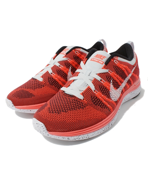 NIKE(ナイキ)の「2013夏モデル ナイキ フライニット ルナ WMNS NIKE FLYKNIT ONE+ 13SU(スニーカー・レディース・マルチ/レッド/ピンク/イエロー/オレンジ/ライトグリーン/ライトイエロー・23cm/23.5cm/24cm/24.5cm/25cm/25.5cm/26cm)」の5枚目の写真