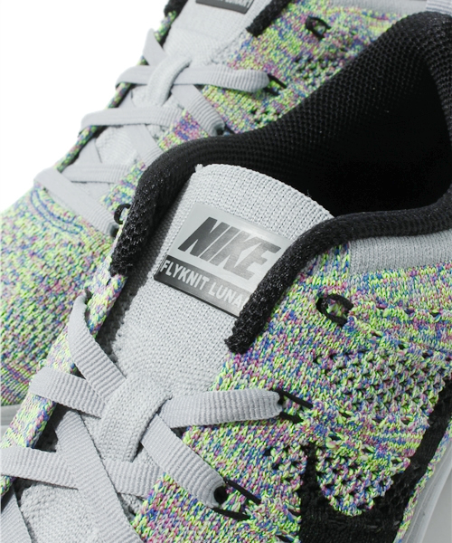 NIKE(ナイキ)の「2013夏モデル ナイキ フライニット ルナ WMNS NIKE FLYKNIT ONE+ 13SU(スニーカー・レディース・マルチ/レッド/ピンク/イエロー/オレンジ/ライトグリーン/ライトイエロー・23cm/23.5cm/24cm/24.5cm/25cm/25.5cm/26cm)」の13枚目の写真
