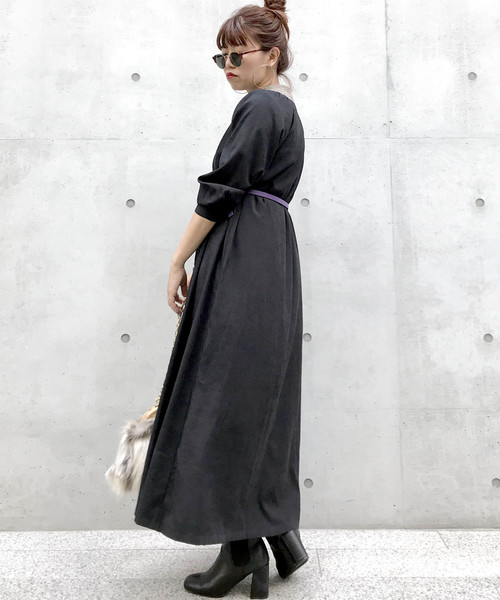 archives（アルシーヴ）の「2WAYベルテッドギャザー長袖ワンピース（ワンピース・レディース・ブラック/ベージュ/カーキ・MEDIUM）」の16枚目の写真