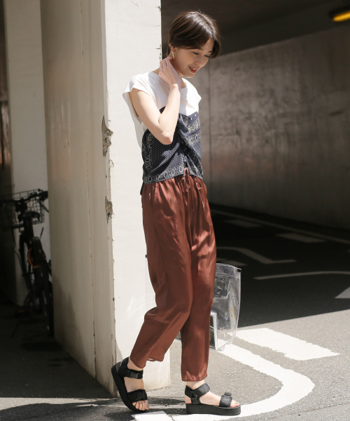 LOWRYS FARM（ローリーズファーム）の「ガラサテンパンツ　837127（その他パンツ・レディース・アイボリー/ブラック系その他/ブラウン/その他/ストライプ/ブラウン系その他・FREE）」の22枚目の写真