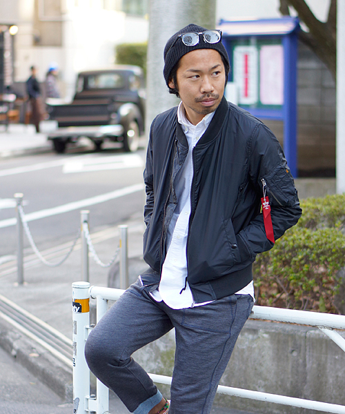 And A(アンドエー)の「MA-1 RIDERS LITE (ALPHA)/T0105(ブルゾン・メンズ・ブラック/オリーブ/ベージュ・MEDIUM/SMALL)」の2枚目の写真