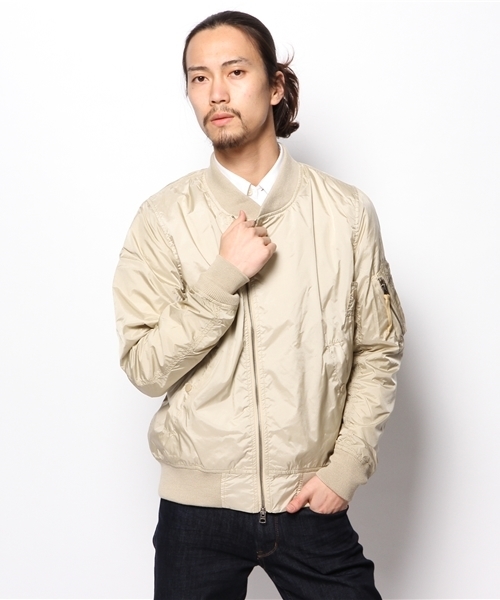 And A(アンドエー)の「MA-1 RIDERS LITE (ALPHA)/T0105(ブルゾン・メンズ・ブラック/オリーブ/ベージュ・MEDIUM/SMALL)」の14枚目の写真