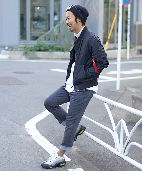 And A(アンドエー)の「MA-1 RIDERS LITE (ALPHA)/T0105(ブルゾン・メンズ・ブラック/オリーブ/ベージュ・MEDIUM/SMALL)」の17枚目の写真