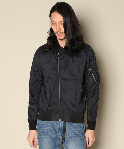 And A(アンドエー)の「MA-1 RIDERS LITE (ALPHA)/T0105(ブルゾン・メンズ・ブラック/オリーブ/ベージュ・MEDIUM/SMALL)」の6枚目の写真