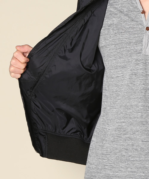 And A(アンドエー)の「MA-1 RIDERS LITE (ALPHA)/T0105(ブルゾン・メンズ・ブラック/オリーブ/ベージュ・MEDIUM/SMALL)」の10枚目の写真