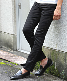総柄スキニーパンツ