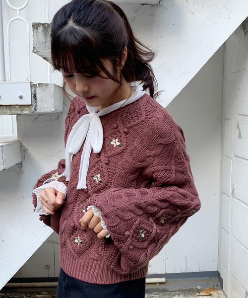 apres jour(アプレジュール)の「【2周年記念アイテム】ぽんぽん花刺繍ニット【ZOZOTOWN限定アイテム】(ニット/セーター・レディース・モカ/スモークピンク/ライトベージュ・フリー)」の7枚目の写真