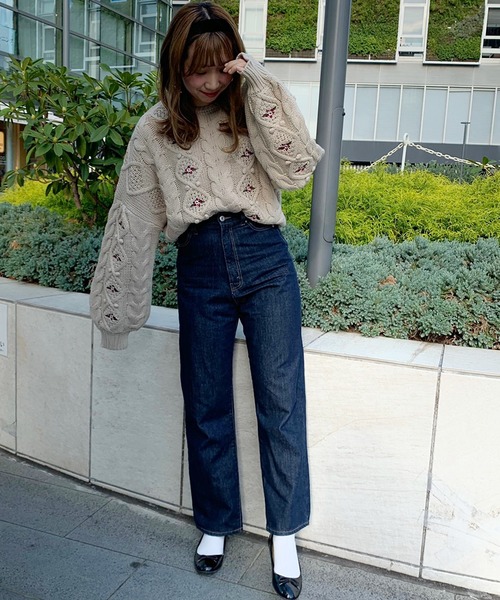 apres jour(アプレジュール)の「【2周年記念アイテム】ぽんぽん花刺繍ニット【ZOZOTOWN限定アイテム】(ニット/セーター・レディース・モカ/スモークピンク/ライトベージュ・フリー)」の15枚目の写真