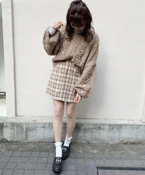 apres jour(アプレジュール)の「【2周年記念アイテム】ぽんぽん花刺繍ニット【ZOZOTOWN限定アイテム】(ニット/セーター・レディース・モカ/スモークピンク/ライトベージュ・フリー)」の20枚目の写真