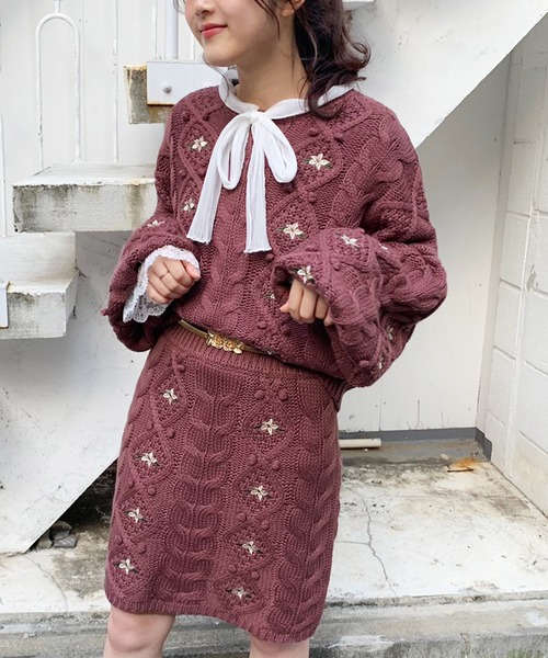 apres jour(アプレジュール)の「【2周年記念アイテム】ぽんぽん花刺繍ニット【ZOZOTOWN限定アイテム】(ニット/セーター・レディース・モカ/スモークピンク/ライトベージュ・フリー)」の9枚目の写真