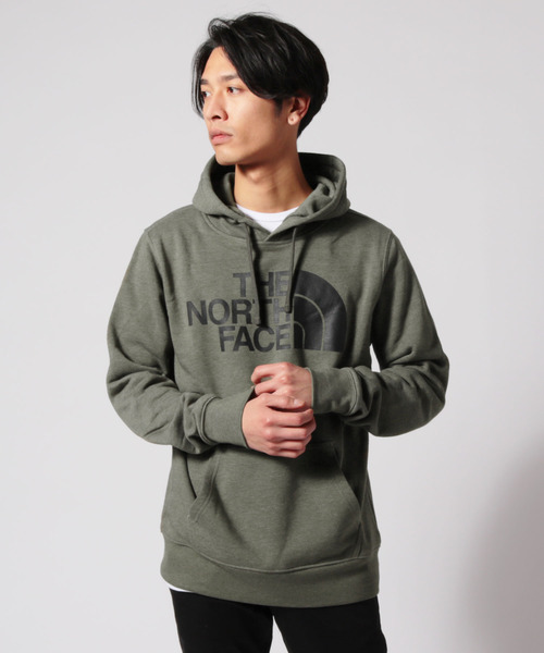 THE NORTH FACE（ザノースフェイス）の「THE NORTH FACE　Half Dome Pullover Hoodie　ロゴプリント プルオーバー パーカー（パーカー・メンズ・ベージュ/ブラック/グリーン/ブルー/オリーブ/イエロー/レッド/グレー・S/M/L/XL）」の4枚目の写真