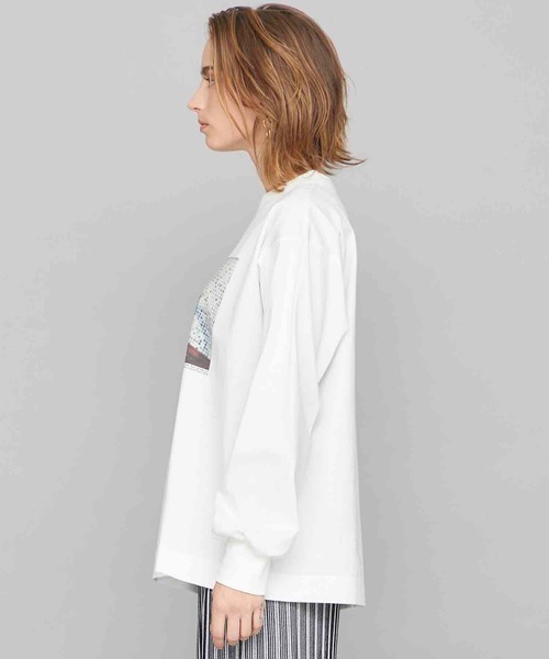 STUDIOUS（ステュディオス）の「【STUDIOUS】オリジナルフォト ロンT（Tシャツ/カットソー・レディース・ホワイト/ホワイト系その他・FREE）」の15枚目の写真