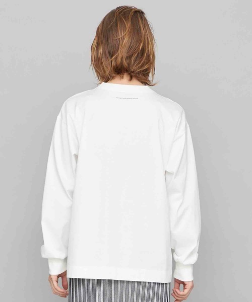 STUDIOUS（ステュディオス）の「【STUDIOUS】オリジナルフォト ロンT（Tシャツ/カットソー・レディース・ホワイト/ホワイト系その他・FREE）」の11枚目の写真