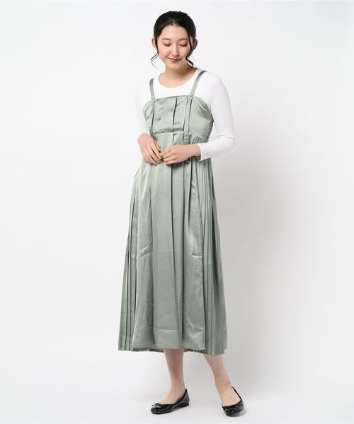 STYLEBLOCK（スタイルブロック）の「サテンサイドプリーツキャミソールワンピース（ワンピース・レディース・ライトベージュ/ミント/ベージュ/ブラック・M）」の4枚目の写真