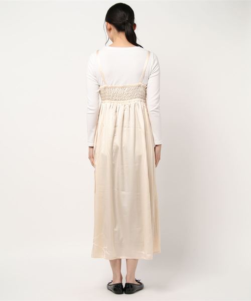 STYLEBLOCK（スタイルブロック）の「サテンサイドプリーツキャミソールワンピース（ワンピース・レディース・ライトベージュ/ミント/ベージュ/ブラック・M）」の6枚目の写真
