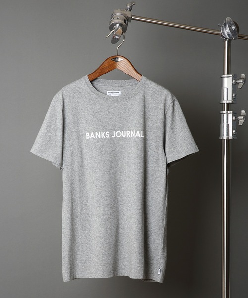 BANKS(バンクス)の「ATS0442 / 2020NEW / BANKS(バンクス)胸ブランドロゴプリント ユニセックスサイジング リラックスシルエット 半袖Tシャツカットソー(Tシャツ/カットソー・メンズ・オフホワイト/ダークブラック/ダークブルー/ヘザーグレー・SMALL/MEDIUM/LARGE/X-SMALL)」の3枚目の写真