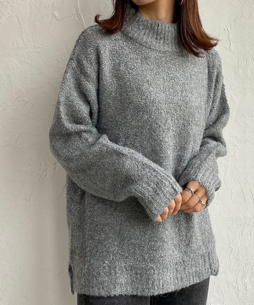She's Closet(シーズクローゼット)の「モックネックサイドスリット入りローゲージニット(ニット/セーター・レディース・オフホワイト/モカ/チャコール/グレー・FREE)」の3枚目の写真