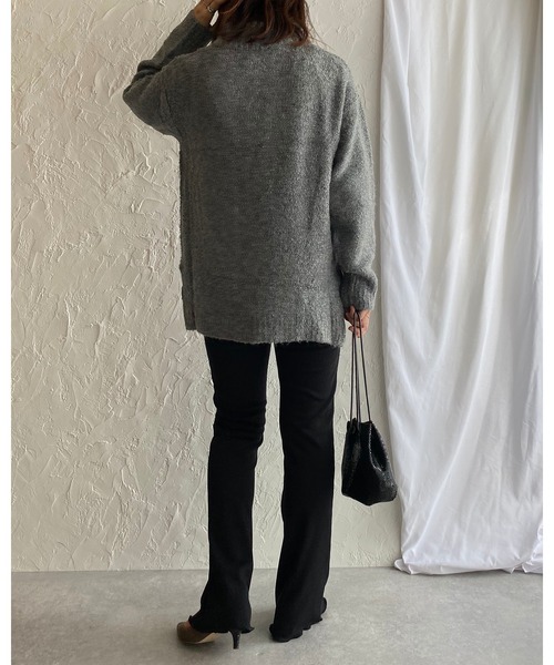 She's Closet(シーズクローゼット)の「モックネックサイドスリット入りローゲージニット(ニット/セーター・レディース・オフホワイト/モカ/チャコール/グレー・FREE)」の18枚目の写真