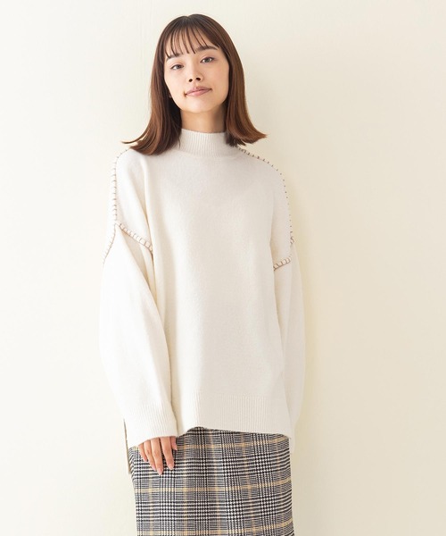 INNOCENT BLUE(イノセントブルー)の「【INNOCENT BLUE/イノセントブルー】ボトルネックステッチプルオーバーニット/セーター モックネック 配色のハンドステッチ(ニット/セーター・レディース・ライトグレー/ブラック/ブラウン/アイボリー・MEDIUM)」の11枚目の写真
