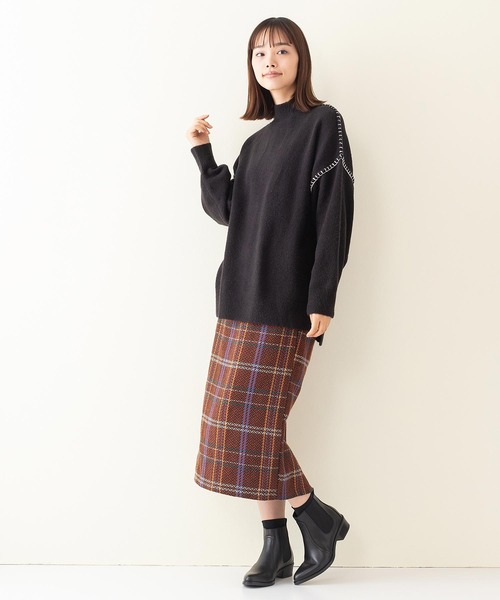 INNOCENT BLUE(イノセントブルー)の「【INNOCENT BLUE/イノセントブルー】ボトルネックステッチプルオーバーニット/セーター モックネック 配色のハンドステッチ(ニット/セーター・レディース・ライトグレー/ブラック/ブラウン/アイボリー・MEDIUM)」の14枚目の写真