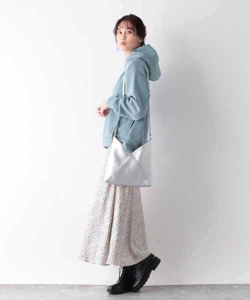 GLOBAL WORK（グローバルワーク）の「ハンサム美人スリットパーカー/926121（パーカー・レディース・ブルー/アイボリー/スミクロ/ブラウン系その他/グレイッシュベージュ/ラベンダー・MEDIUM/LARGE）」の12枚目の写真