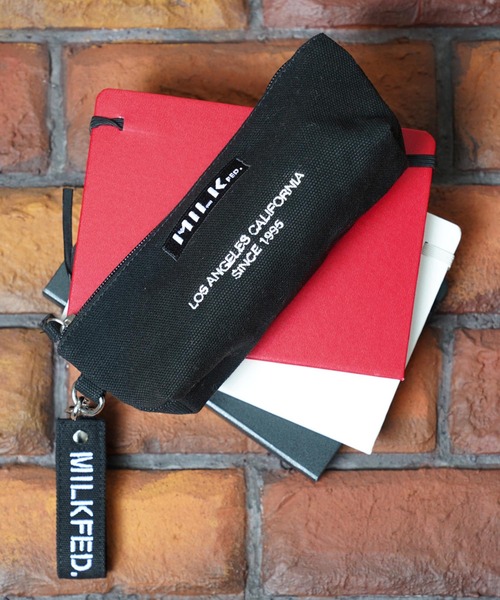 MILKFED.(ミルクフェド)の「EMBROIDERED BAR PENCIL CASE(ペン類・レディース・ライトピンク/A/B/ホワイト/ブラック/ベージュ/ライトパープル/ネイビー/レッド・ONE SIZE)」の3枚目の写真
