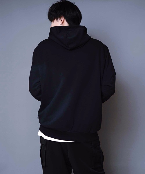 PUMA（プーマ）の「【PUMA/プーマ】ロゴプルパーカー　８４４１４１　ビッグロゴプリント　ＲＥＢＥコレクション（パーカー・メンズ・ライトグレー/スミクロ・MEDIUM/LARGE/X-LARGE）」の13枚目の写真