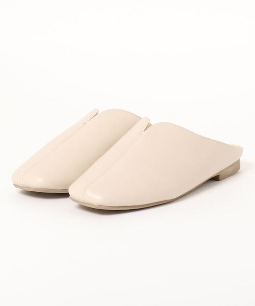 Samansa Mos2 blue(サマンサモスモスブルー)の「センターシームミュール(サンダル・レディース・キナリ/ブラック/ベージュ・MEDIUM/LARGE)」の2枚目の写真