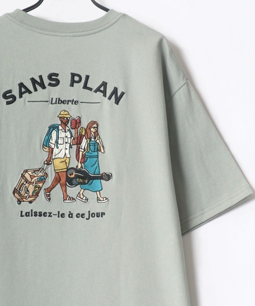 Lazar(ラザル)の「バック刺繍 Perfume/Vintage trip/Junk food/Orange bottle イラスト アート グラフィック オーバーサイズ Tシャツ(Tシャツ/カットソー・メンズ・ホワイト/チャコールグレー/ライトグレー/ホワイト系その他2/チャコール/ホワイト系その他3/イエロー/ホワイト系その他・LL/L/M)」の6枚目の写真