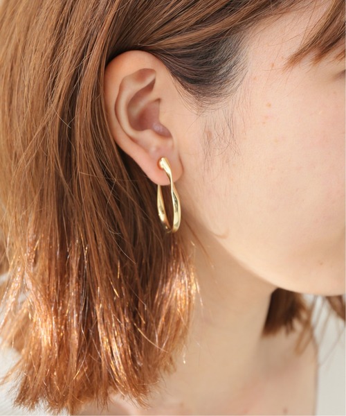 SLOBE IENA（スローブイエナ）の「SLOBE ニュアンスフープイヤリング（イヤリング・レディース・シルバー/ゴールド・FREE）」の3枚目の写真