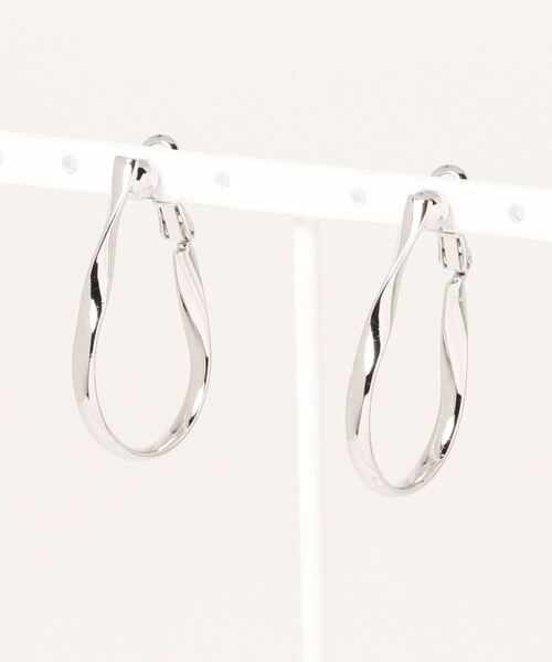 SLOBE IENA（スローブイエナ）の「SLOBE ニュアンスフープイヤリング（イヤリング・レディース・シルバー/ゴールド・FREE）」の6枚目の写真