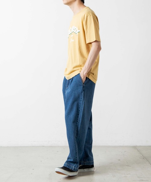 WEGO（ウィゴー）の「WEGO/アーチロゴプリント半袖Tシャツ（Tシャツ/カットソー・メンズ・ダークグリーン/イエロー・SMALL/MEDIUM/X-LARGE/LARGE）」の3枚目の写真