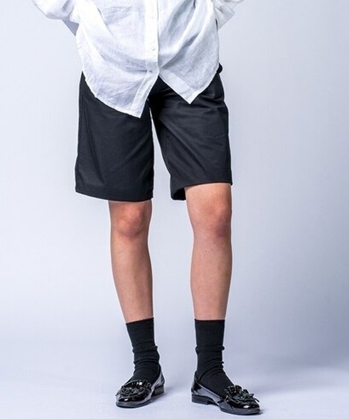 GAP(ギャップ)の「ハイライズ ベルト ショートパンツ(その他パンツ・レディース・その他/ベージュ/ブラック・6/8/000/4/0/2/00)」の2枚目の写真