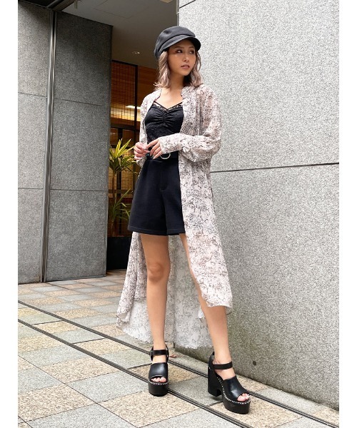 ENVYM(アンビー)の「ラウンドヘムペイズリーガウン(その他アウター・レディース・ブラック/ベージュ・FREE)」の12枚目の写真