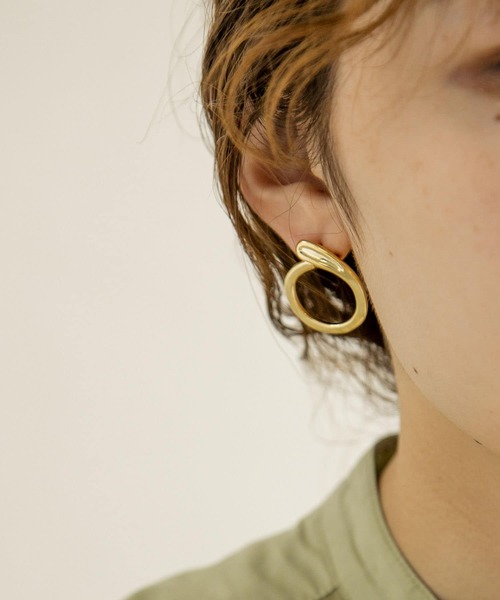 SMELLY(スメリー)の「サークルアシメメタルピアス(ピアス(両耳用)・レディース・シルバー/ゴールド・-)」の16枚目の写真
