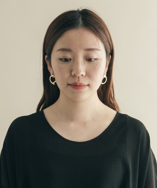 SMELLY(スメリー)の「サークルアシメメタルピアス(ピアス(両耳用)・レディース・シルバー/ゴールド・-)」の11枚目の写真