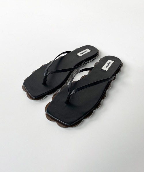 LIPSTAR（リップスター）の「【WEB別注】≪Casselini／キャセリーニ≫スカラップビーチサンダル（サンダル・レディース・ブラック/パープル/グリーン・23.5cm/24.5cm）」の2枚目の写真