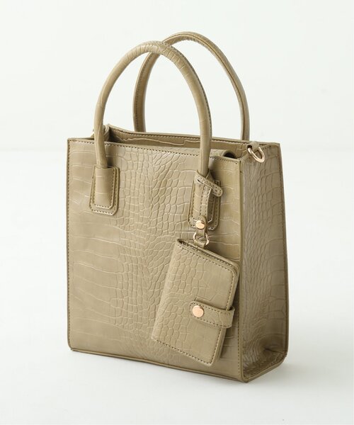 RAY CASSIN（レイカズン）の「パスケース付型押し2WAYバッグ（ショルダーバッグ・レディース・ブラウン/カーキ/グレイッシュベージュ・FREE）」の5枚目の写真