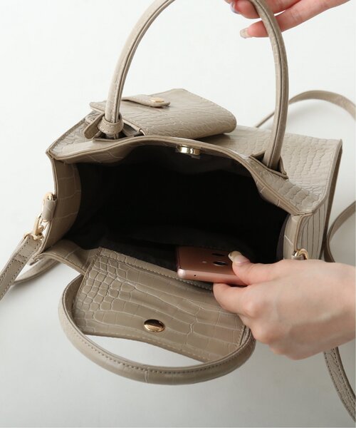 RAY CASSIN（レイカズン）の「パスケース付型押し2WAYバッグ（ショルダーバッグ・レディース・ブラウン/カーキ/グレイッシュベージュ・FREE）」の12枚目の写真