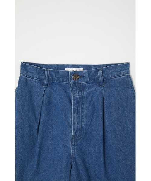 MOUSSY（マウジー）の「DENIM FLARE ショートパンツ（デニムパンツ・レディース・ライトブルー/ブルー/オフホワイト・1/0/2）」の13枚目の写真