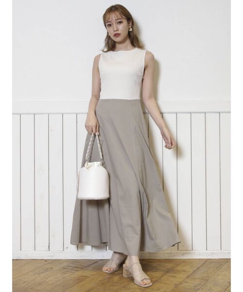 dazzlin（ダズリン）の「バックレースアップコンビワンピース（ワンピース・レディース・ブラウン/グレー/アイボリー・FREE）」の4枚目の写真