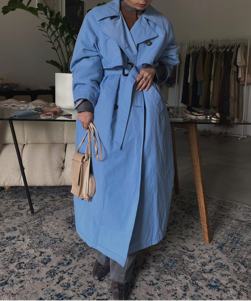 Ameri(アメリ)の「THINDOWN TRENCH COAT(ダウンジャケット/コート・レディース・ブラック/ベージュ/ブルー・SMALL/MEDIUM)」の20枚目の写真